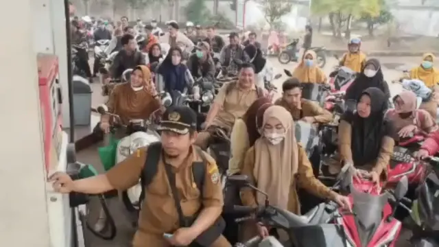 Antrean BBM Berulang di Kayong Utara, DPRD Minta Pertamina Tambah SPBU